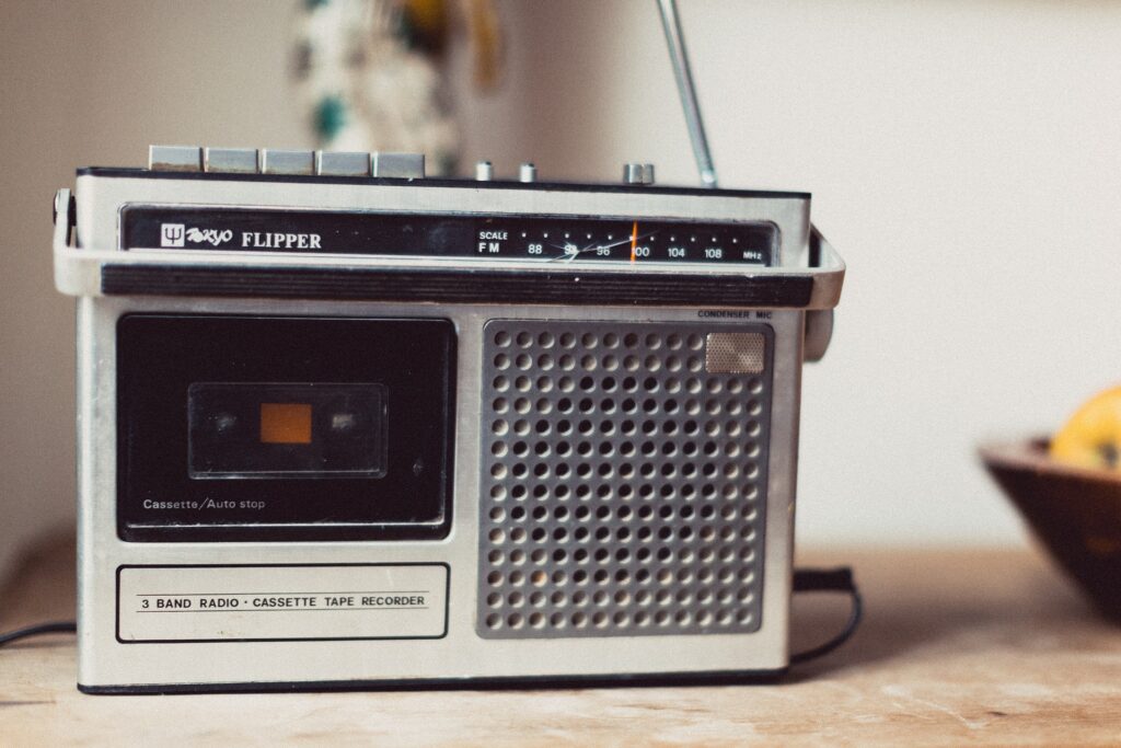 הישארו בהאזנה תוכנית רדיו שיעשירו את הידע שלכם